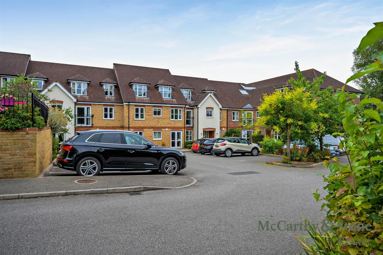 Buckingham Road, Brackley, NN13, photo 39