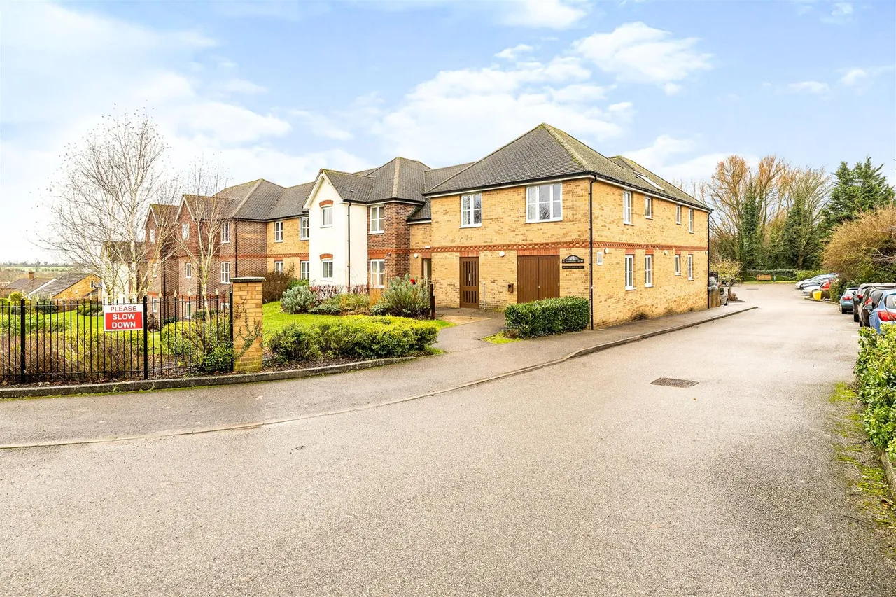 Buckingham Road, Brackley, NN13, photo 27