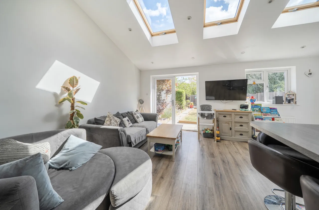 Coronation Road, Aldershot, GU11 3PY, photo 9