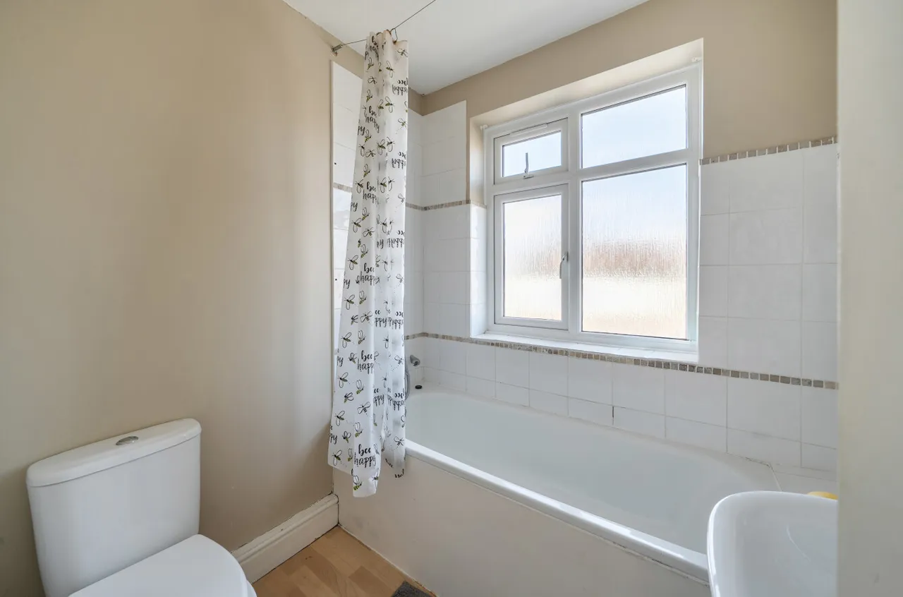 Coronation Road, Aldershot, GU11 3PY, photo 12