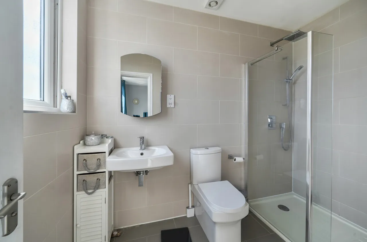 Coronation Road, Aldershot, GU11 3PY, photo 7