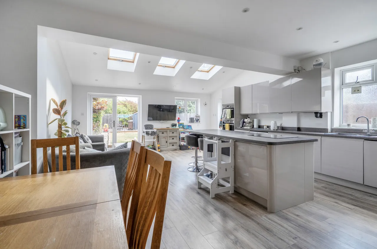 Coronation Road, Aldershot, GU11 3PY, photo 4