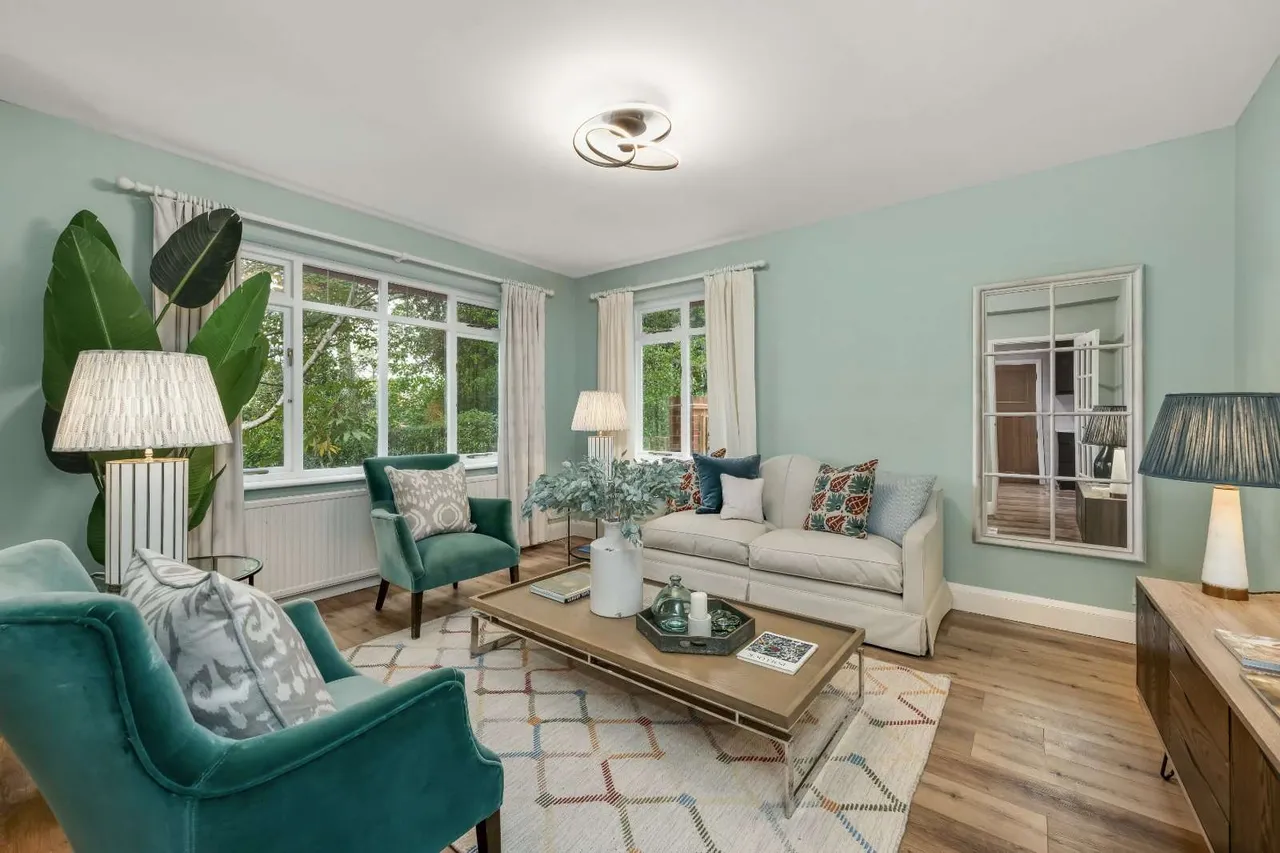 Ditton Grange Drive, Long Ditton, Surbiton, Surrey, KT6 5HG, photo 7