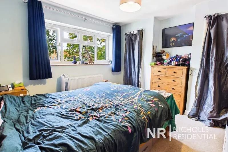 Mansfield Road, Chessington, KT9, photo 7