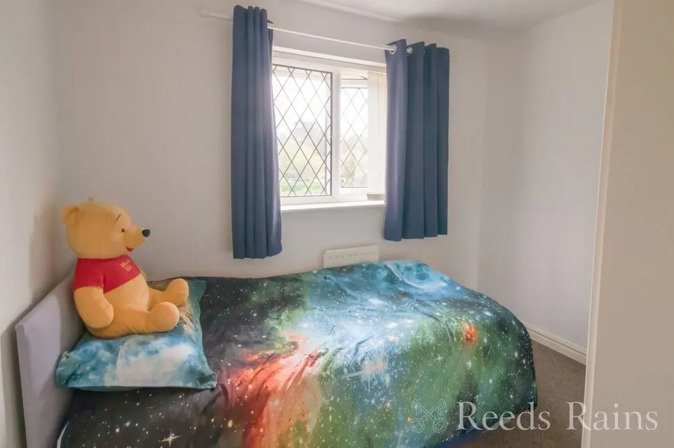 Lyneal Avenue, Great Sutton, CH66, photo 10