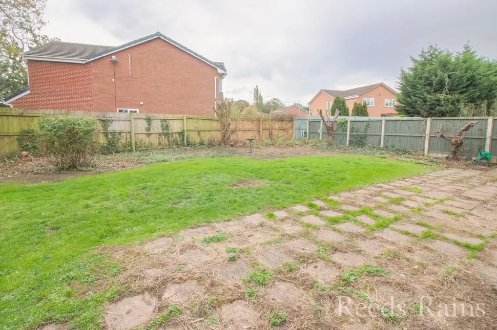 Lyneal Avenue, Great Sutton, CH66, photo 5