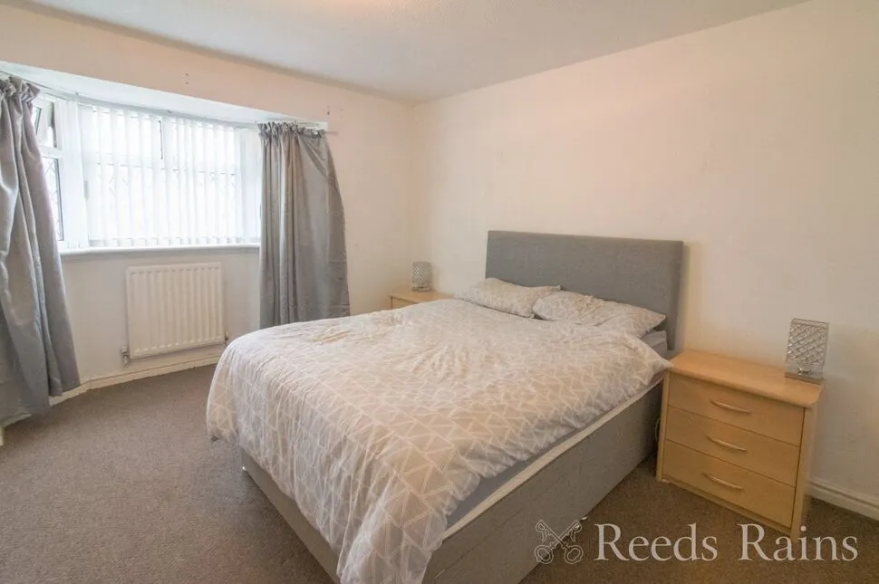 Lyneal Avenue, Great Sutton, CH66, photo 6