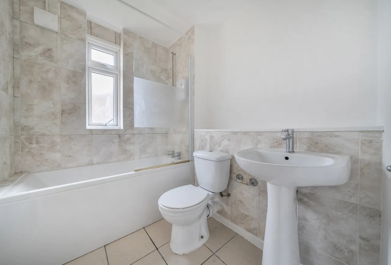 Woodcote Road, Wallington, SM6 0PS, photo 9
