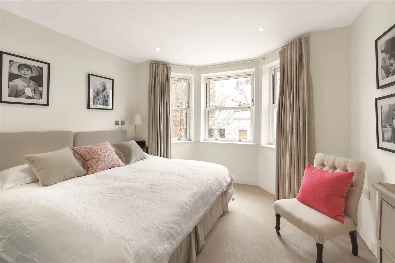 Wendle Square, London, SW11, photo 6