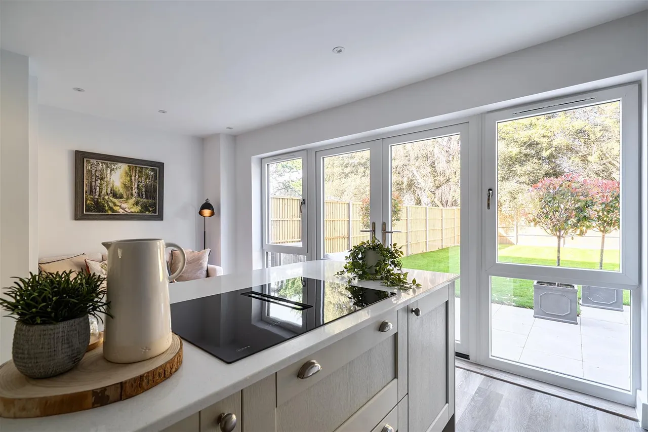 Newtown Road, Warsash, photo 4