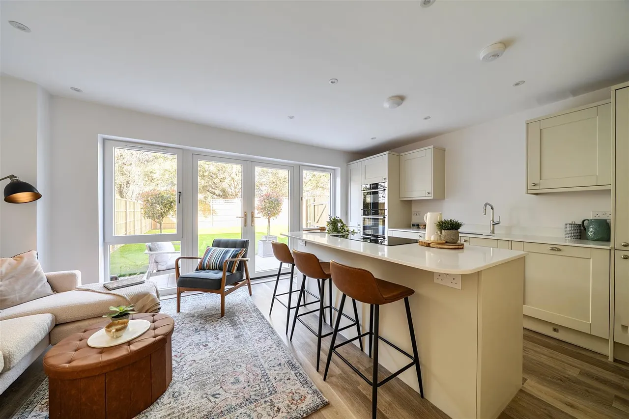 3 bed house for sale — Newtown Road, Warsash