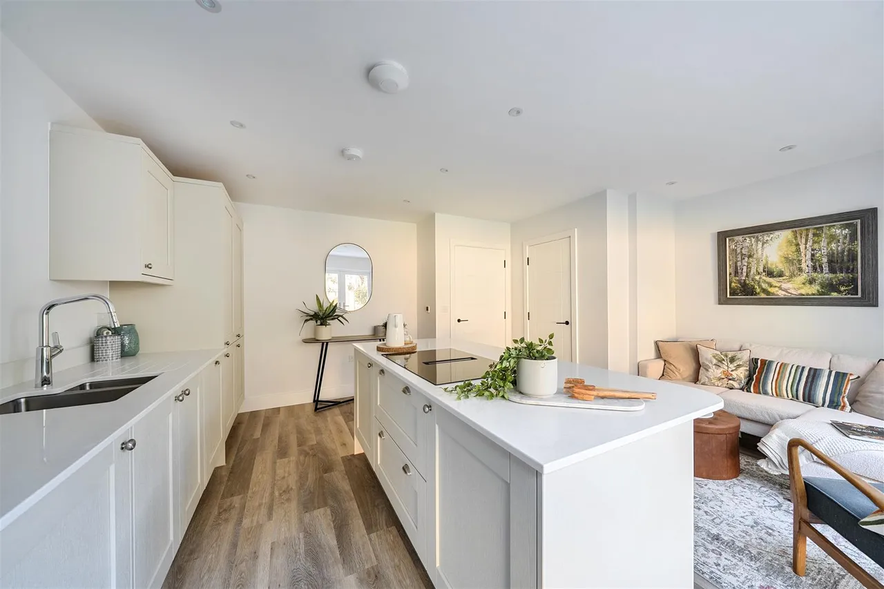 Newtown Road, Warsash, photo 2