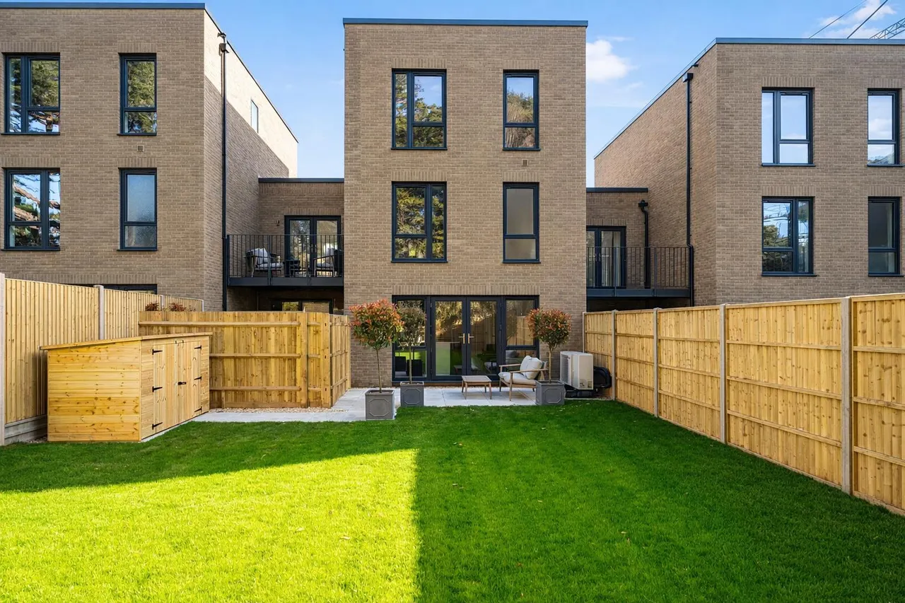 Newtown Road, Warsash, photo 16