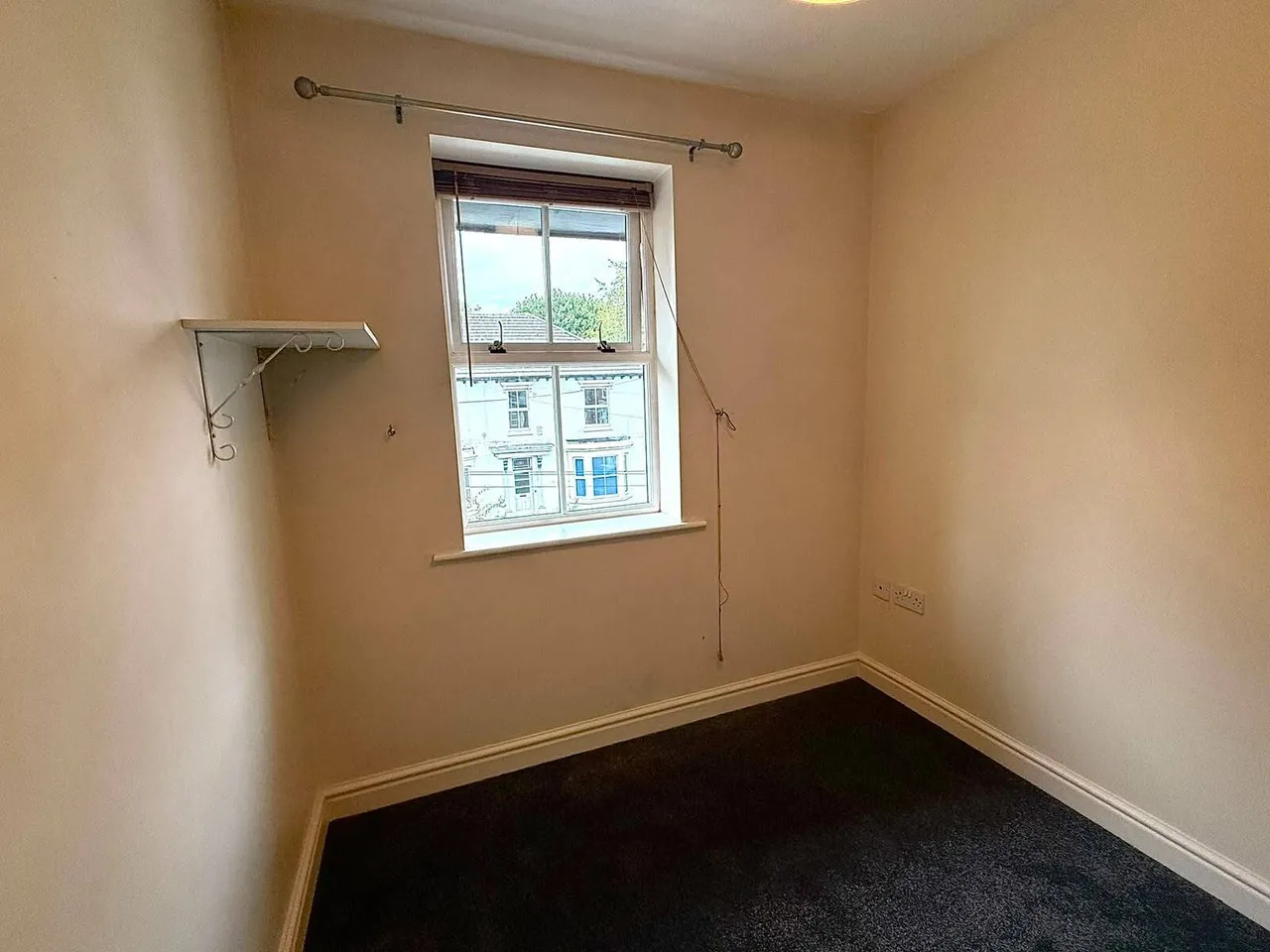 Albert Road, B79, photo 9