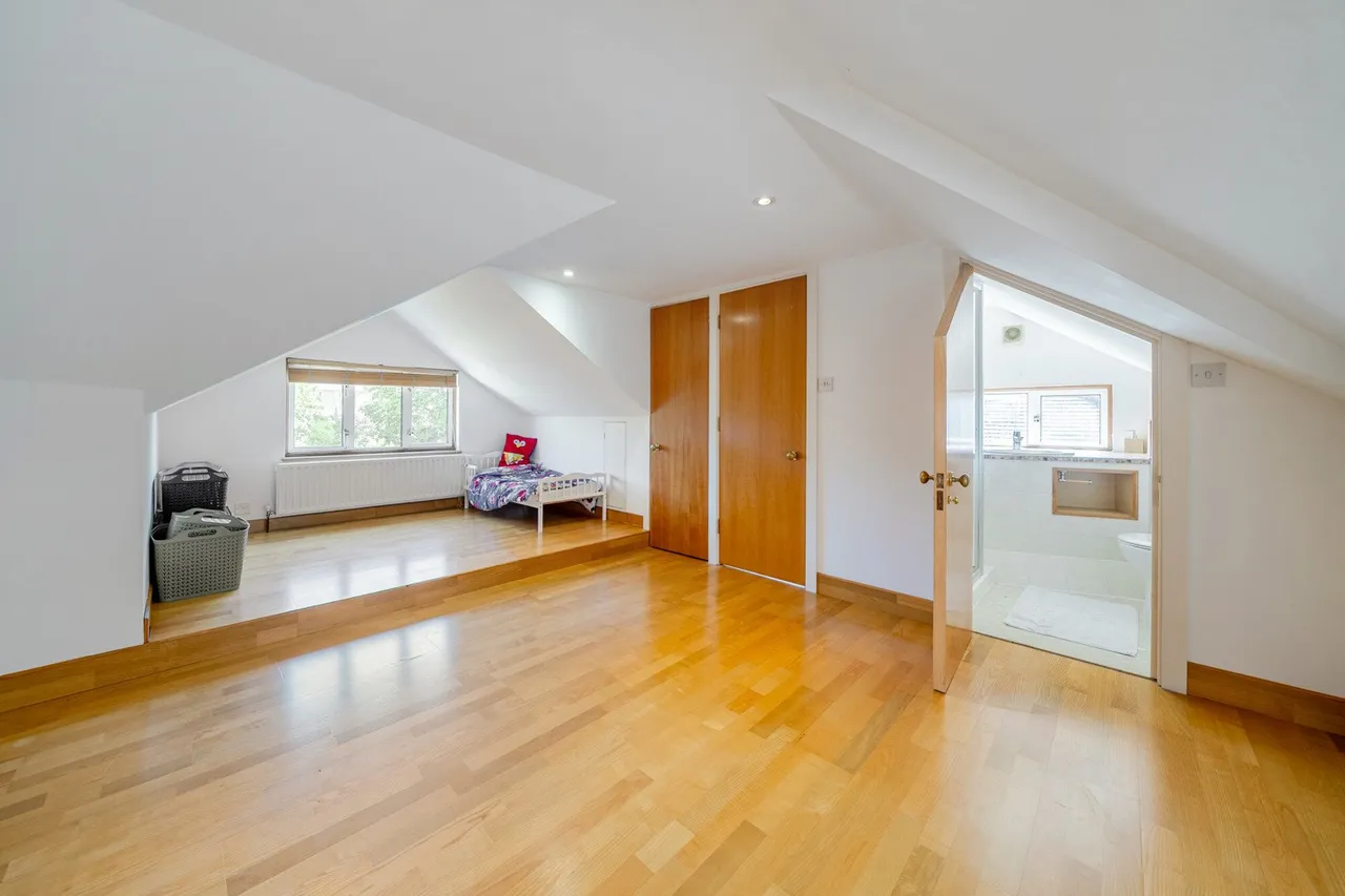 Kidbrooke Park Road, SE3, photo 8