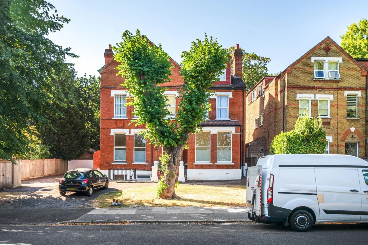 2 bed flat for sale — Sydenham Avenue, SE26