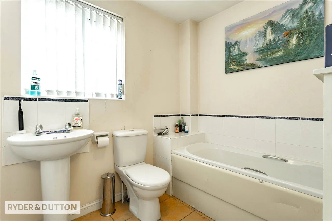 Saddlecote Close, Crumpsall, M8, photo 15