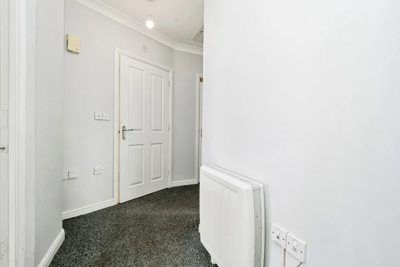 Ulverston, Purfleet-on-Thames, Essex, RM19, photo 14