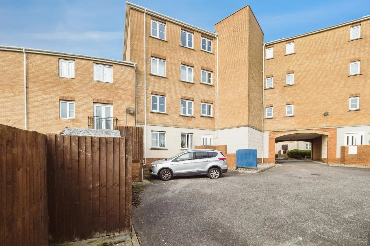 Ulverston, Purfleet-on-Thames, Essex, RM19, photo 16