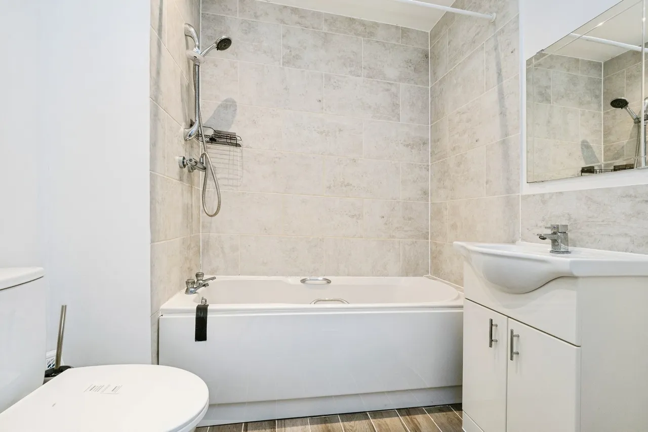 Ulverston, Purfleet-on-Thames, Essex, RM19, photo 5