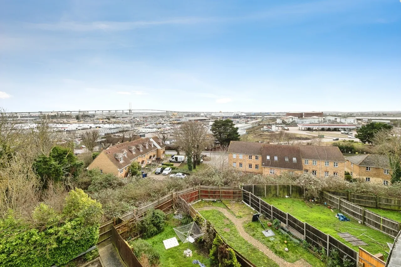Ulverston, Purfleet-on-Thames, Essex, RM19, photo 17