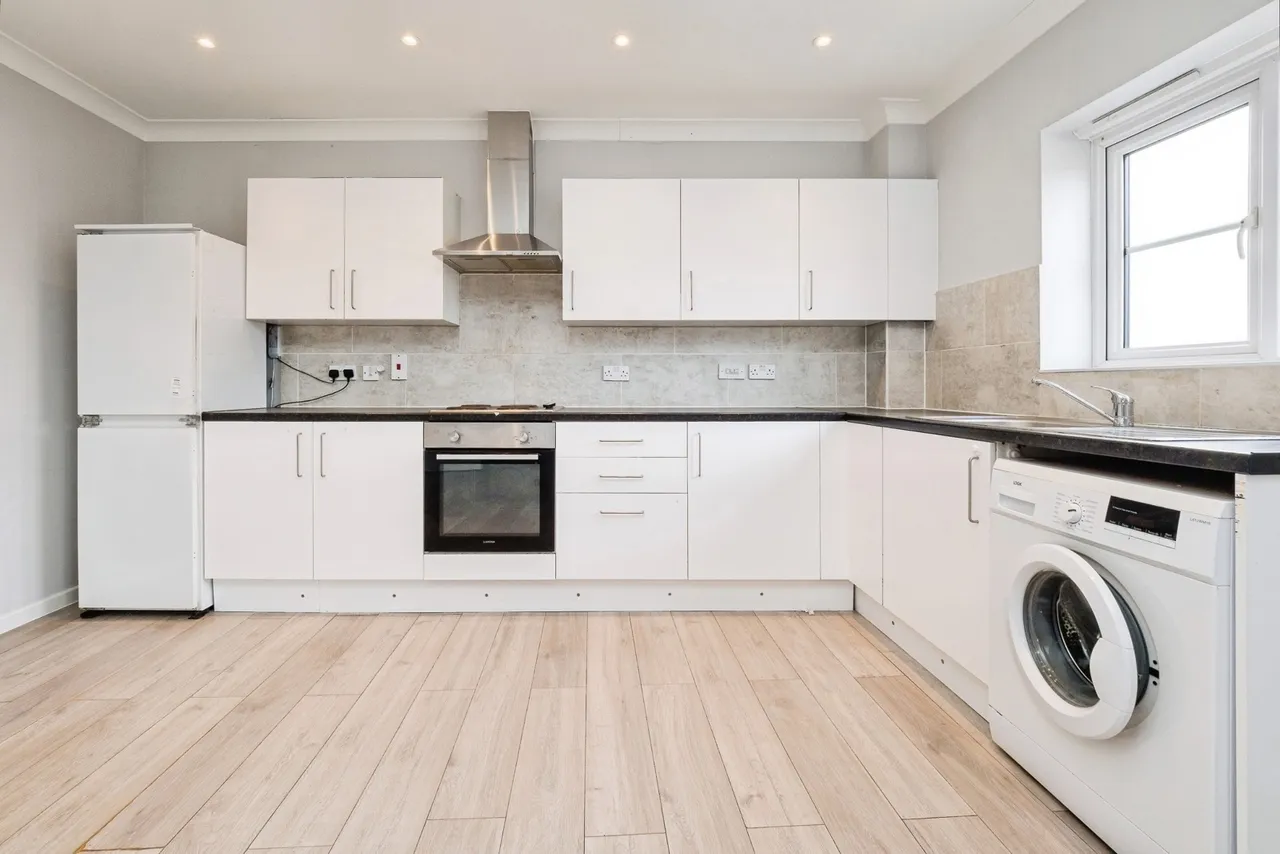 Ulverston, Purfleet-on-Thames, Essex, RM19, photo 2