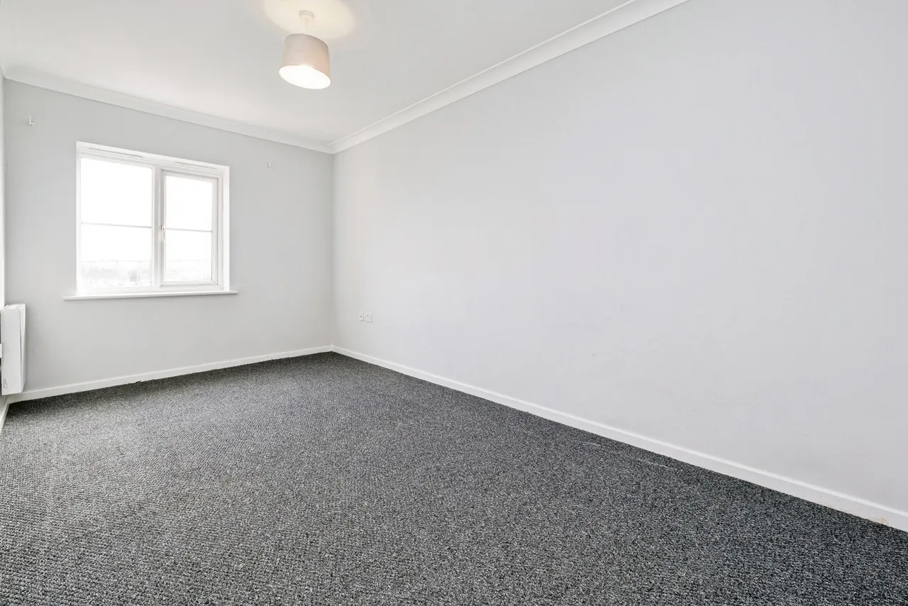 Ulverston, Purfleet-on-Thames, Essex, RM19, photo 8