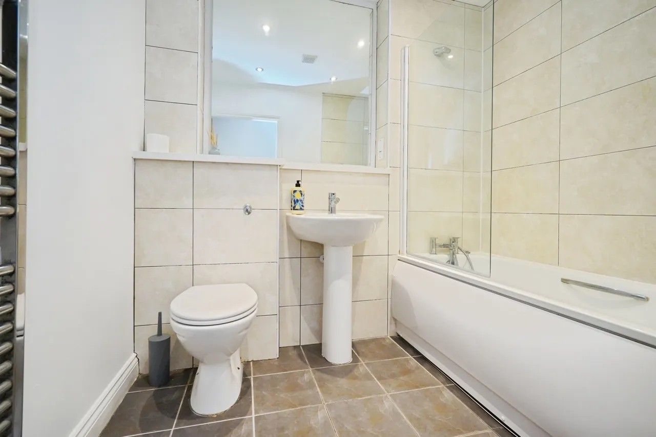Derby Road, Ashby-de-la-Zouch, LE65, photo 12