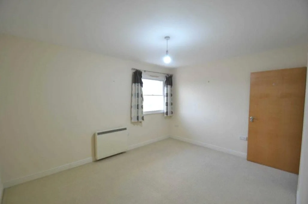 Station Approach, Epsom, KT19, photo 4