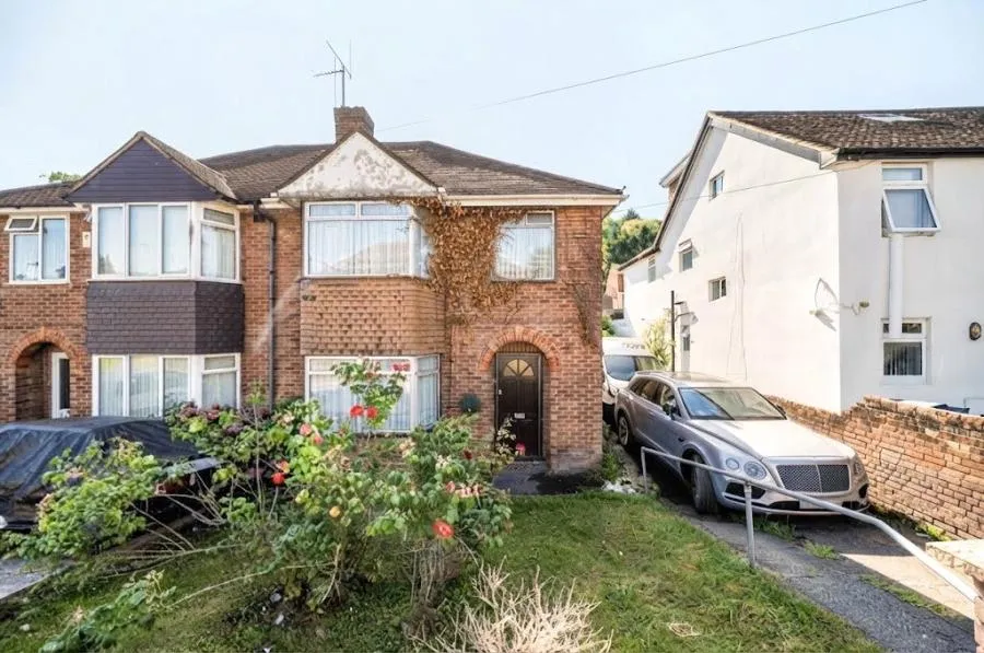 3 bed house for sale, Chairborough Road, High Wycombe, HP12