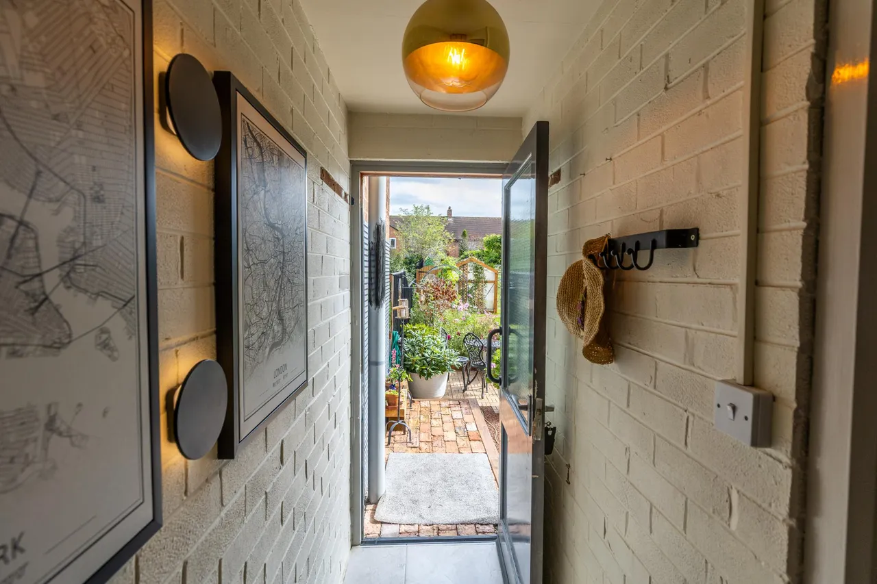 Tattenhall Road, Chester, CH3, photo 10