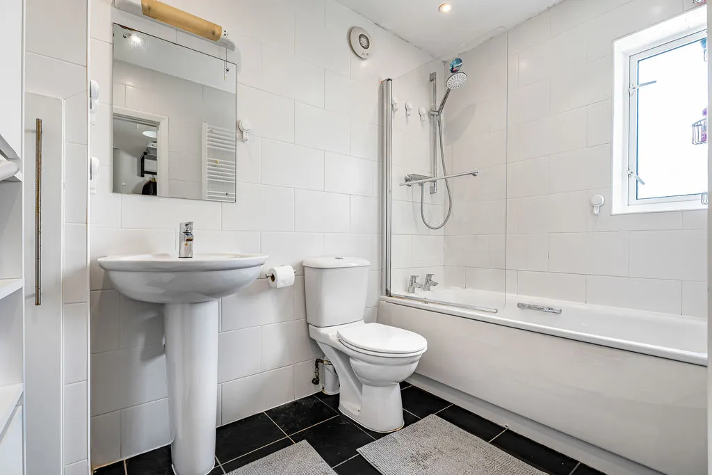 Mirfield Road, Witney, OX28, photo 15