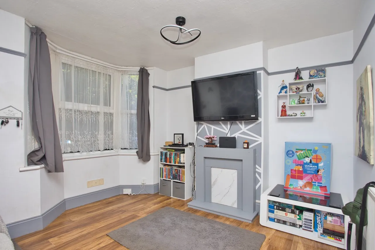 Heathfield Avenue, Dover, CT16, photo 2