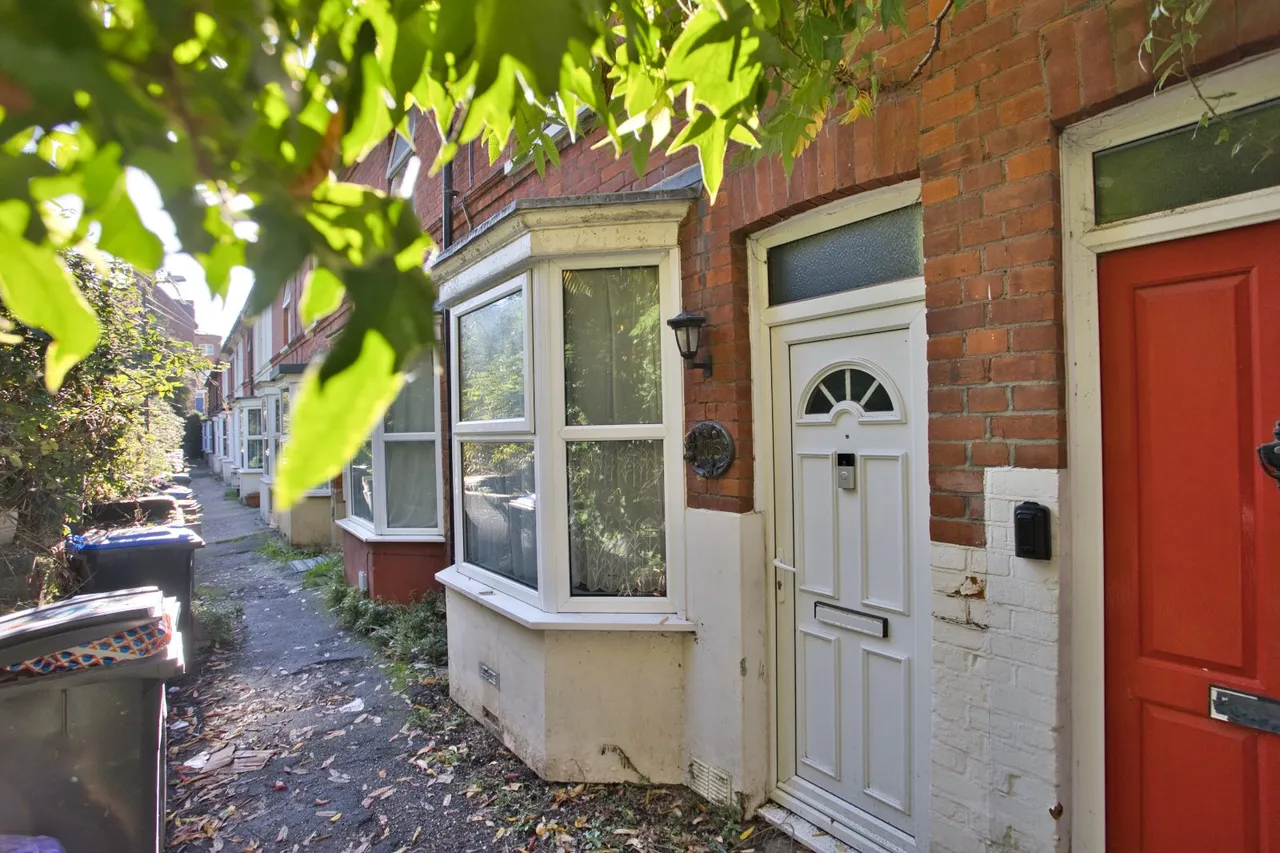 2 bed house for sale, Heathfield Avenue, Dover, CT16