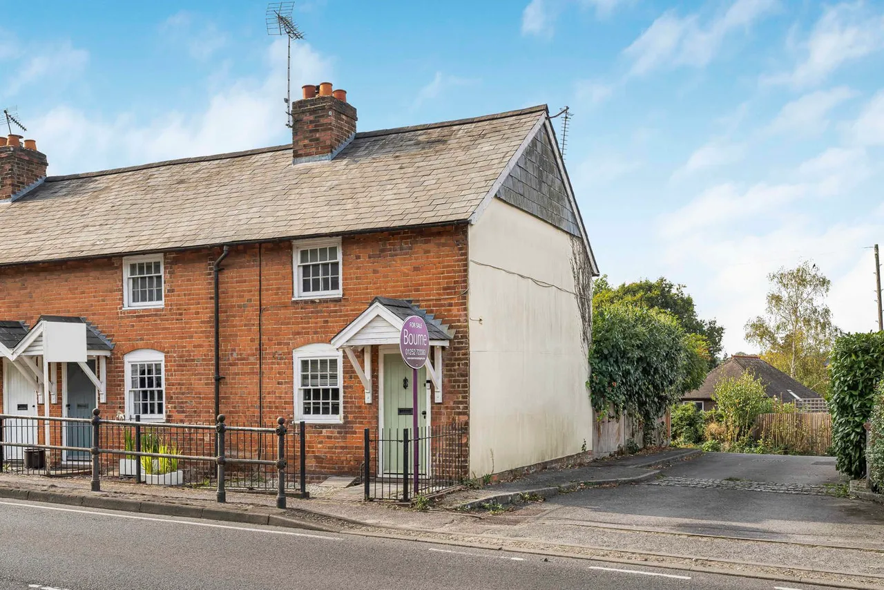 The Street, Wrecclesham, GU10, photo 17