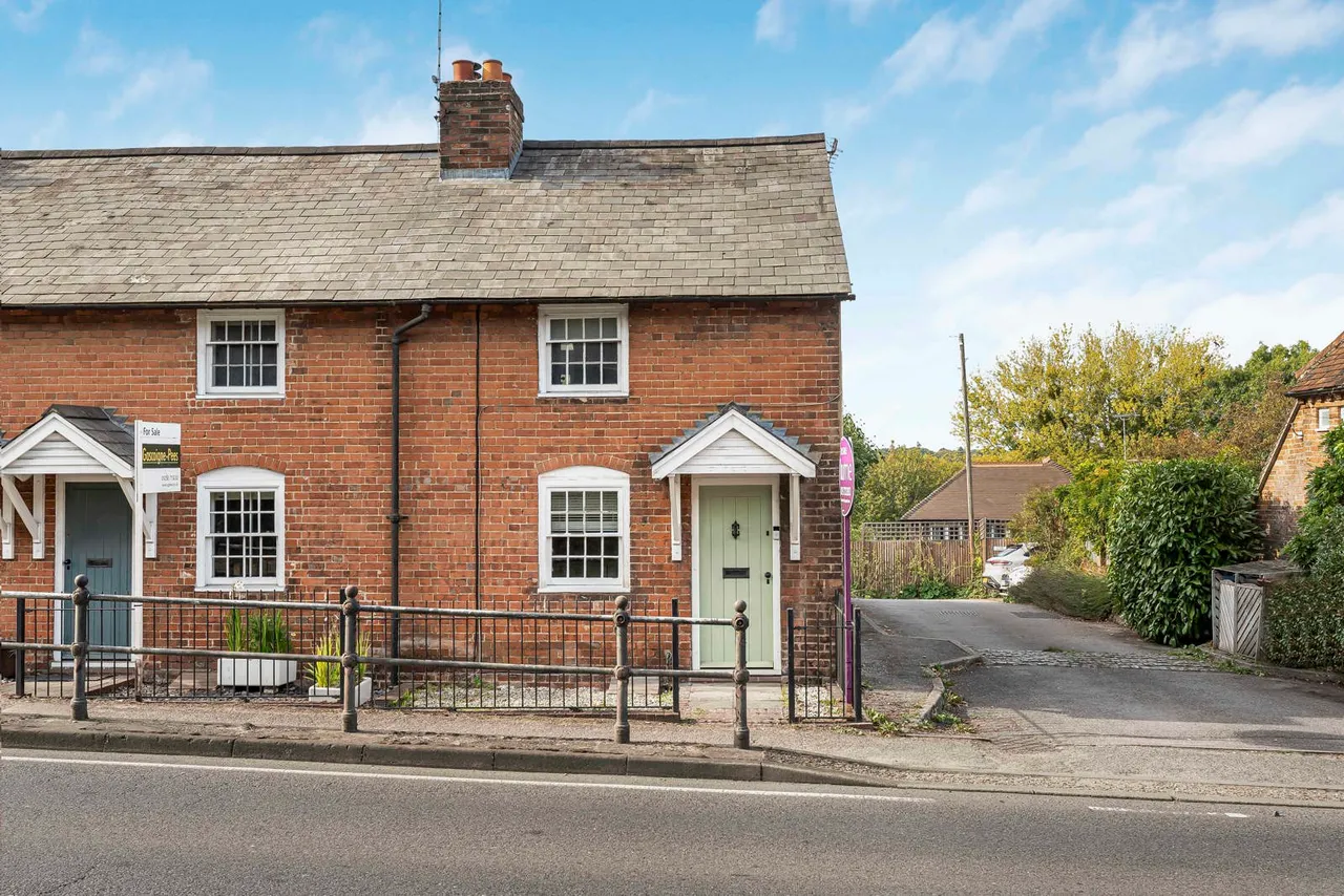 The Street, Wrecclesham, GU10, photo 19