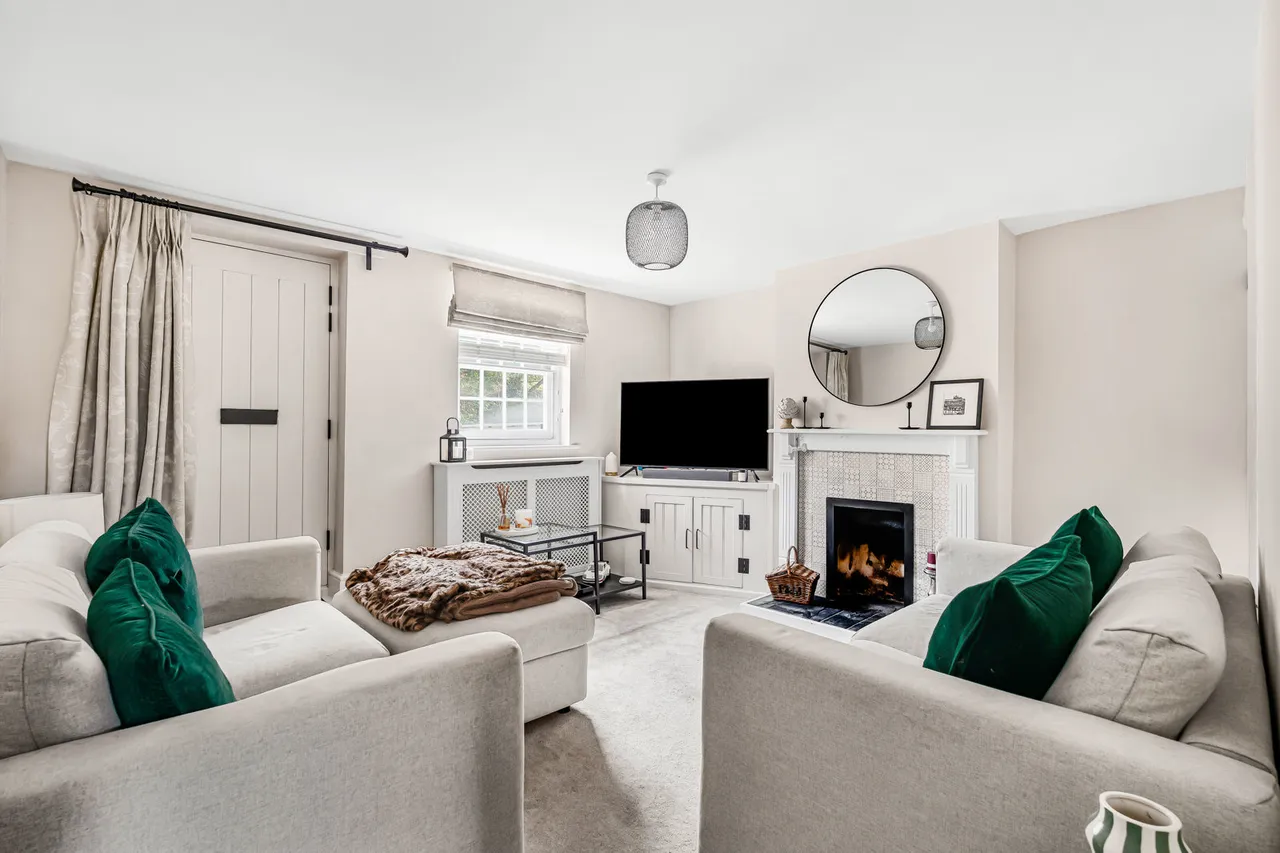 The Street, Wrecclesham, GU10, photo 2