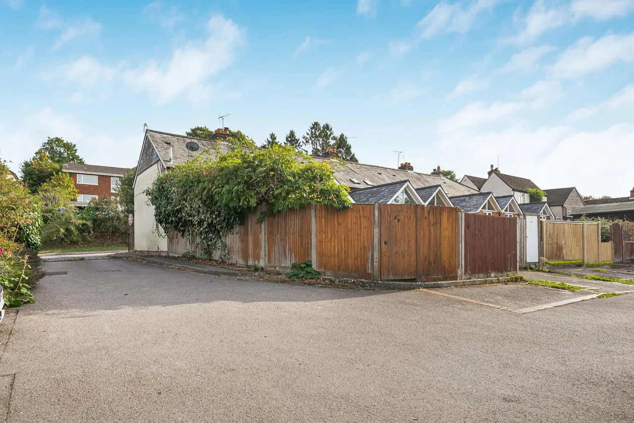 The Street, Wrecclesham, GU10, photo 12