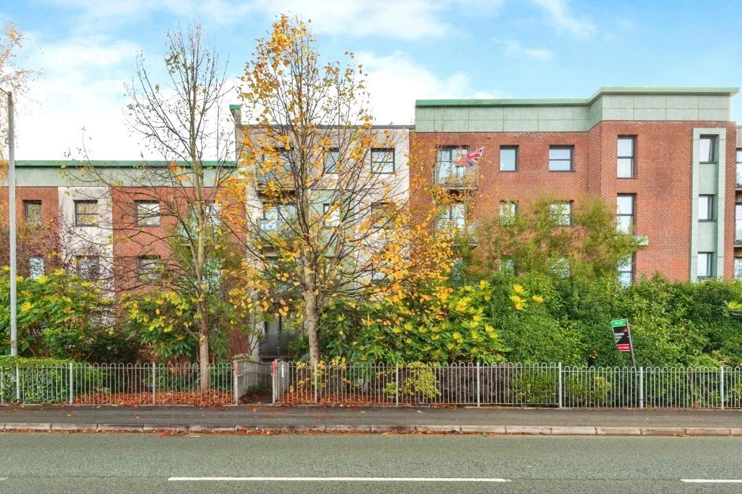 2 bed flat for sale, Lower Hall Street, St. Helens, WA10