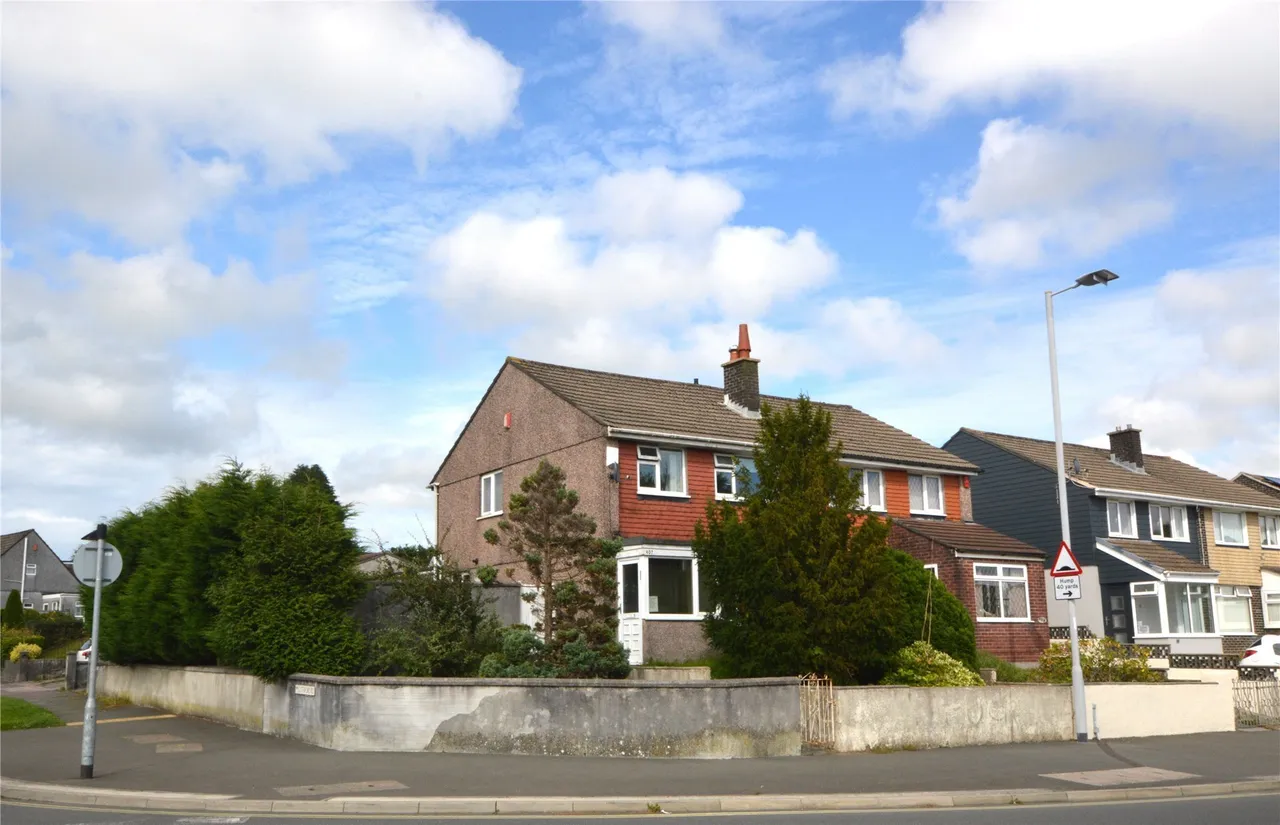 3 bed property for sale — Southway Drive, Plymouth, Devon, PL6