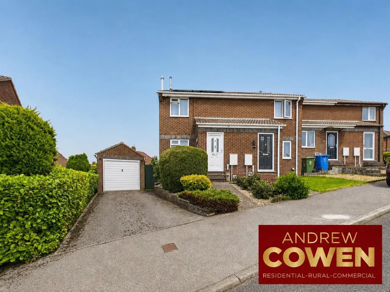 2 bed house for sale — Redcliffe Gardens, Scarborough YO12 6SU