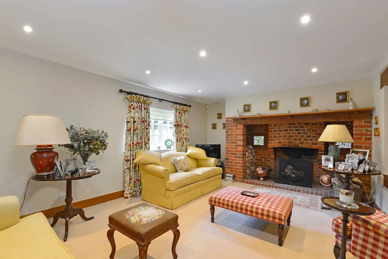 Furzen Lane, Rudgwick, RH12, photo 5