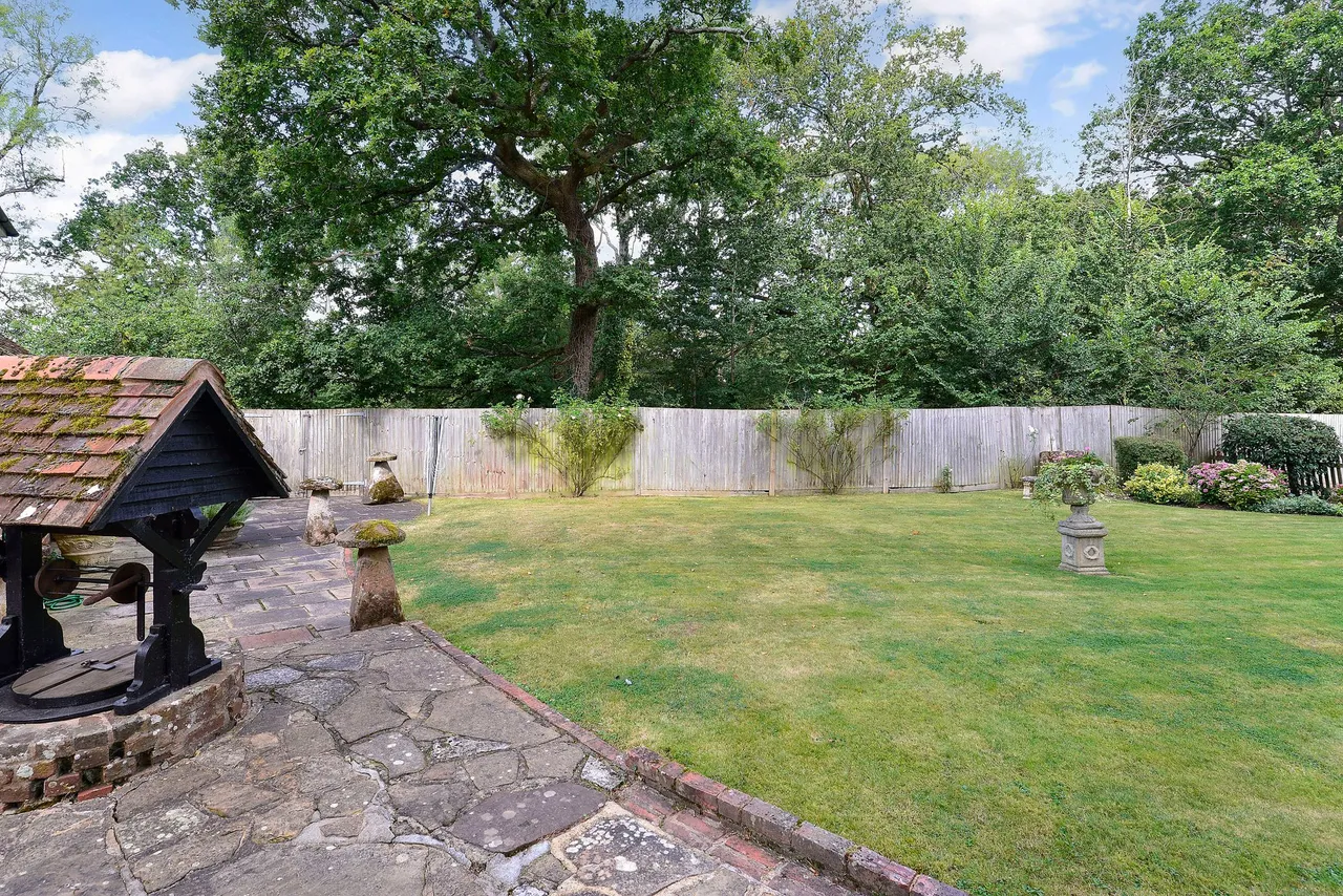 Furzen Lane, Rudgwick, RH12, photo 17