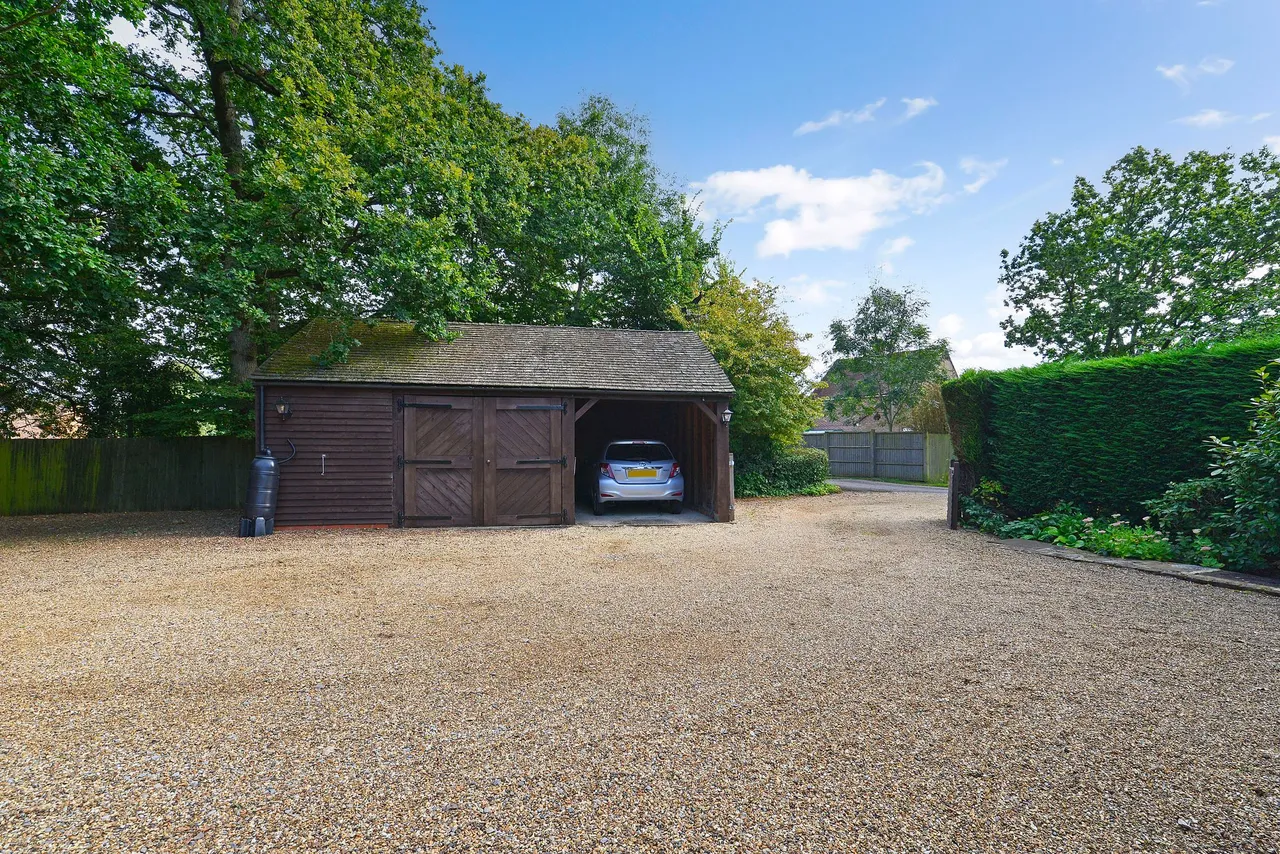 Furzen Lane, Rudgwick, RH12, photo 16