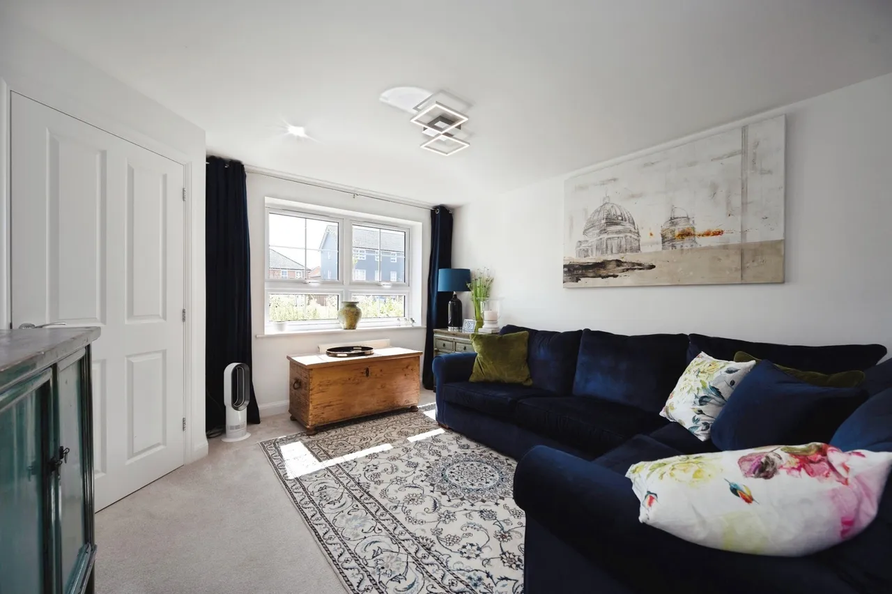 Temple Road, Hayling Island, PO11, photo 2
