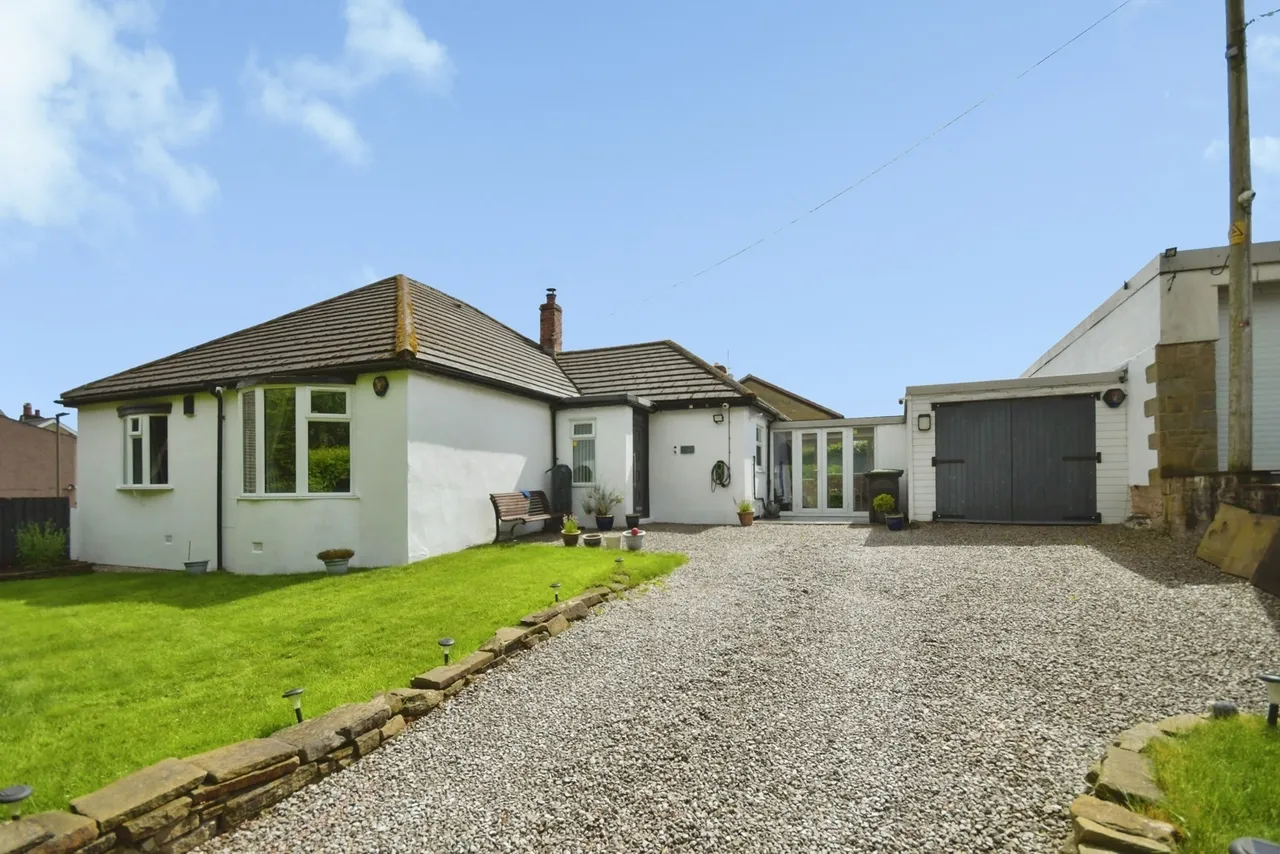 3 bed property for sale — Burrfields Road, HIGH PEAK, Derbyshire, SK23