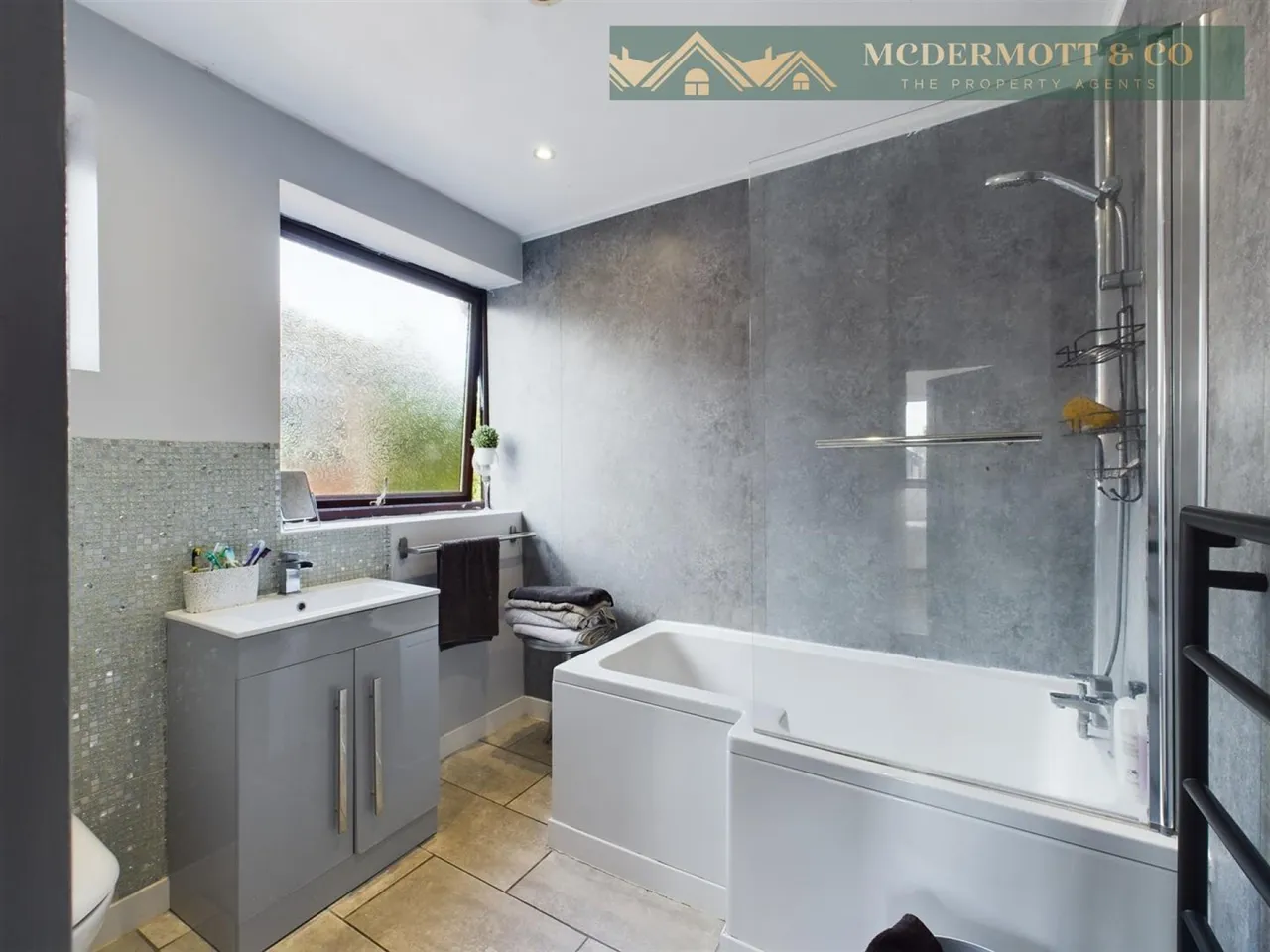 Silverstone Drive, Clayton Bridge, M40, photo 8