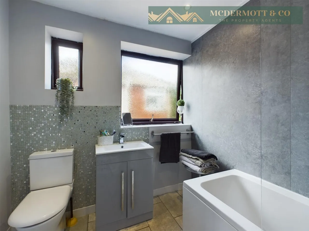 Silverstone Drive, Clayton Bridge, M40, photo 21