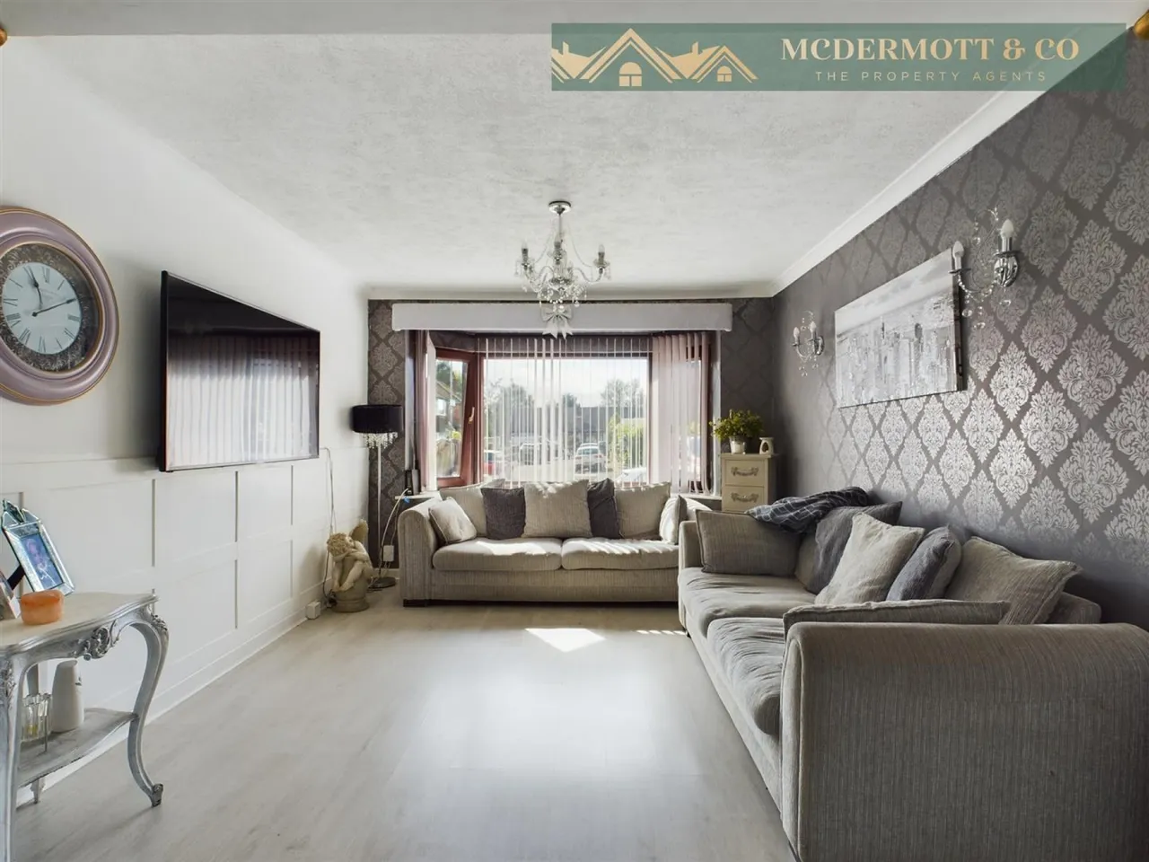 Silverstone Drive, Clayton Bridge, M40, photo 2