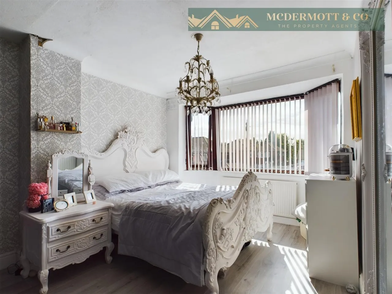 Silverstone Drive, Clayton Bridge, M40, photo 5